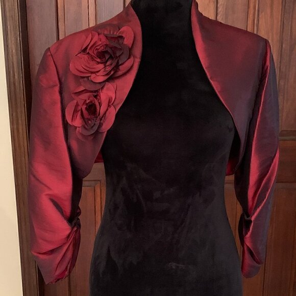 Elegant Designer Formal Dress w/ Coat – Holiday & Wedding Ready! - Picture 9 of 13